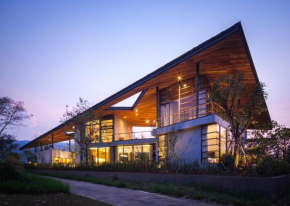  Gliding Villa East in Khao Yai  Бу Фай